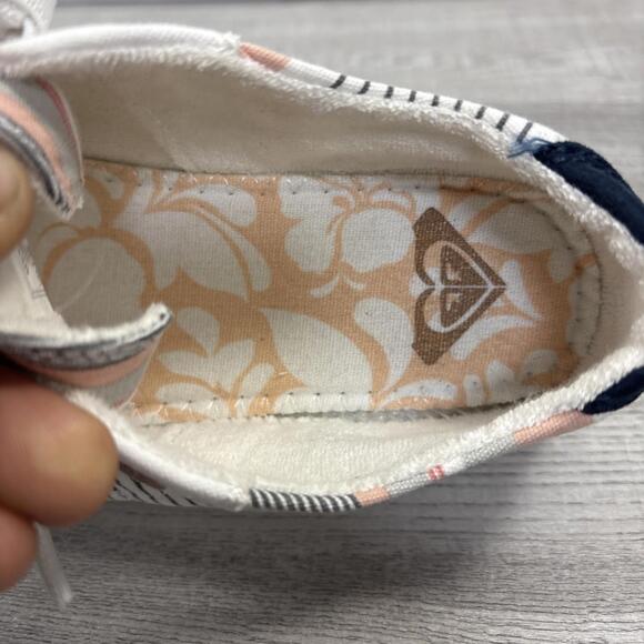 Roxy  Surf  Cannon  Women’s Nautical Stripe Sneakers, Sz 8 - Picture 13 of 15